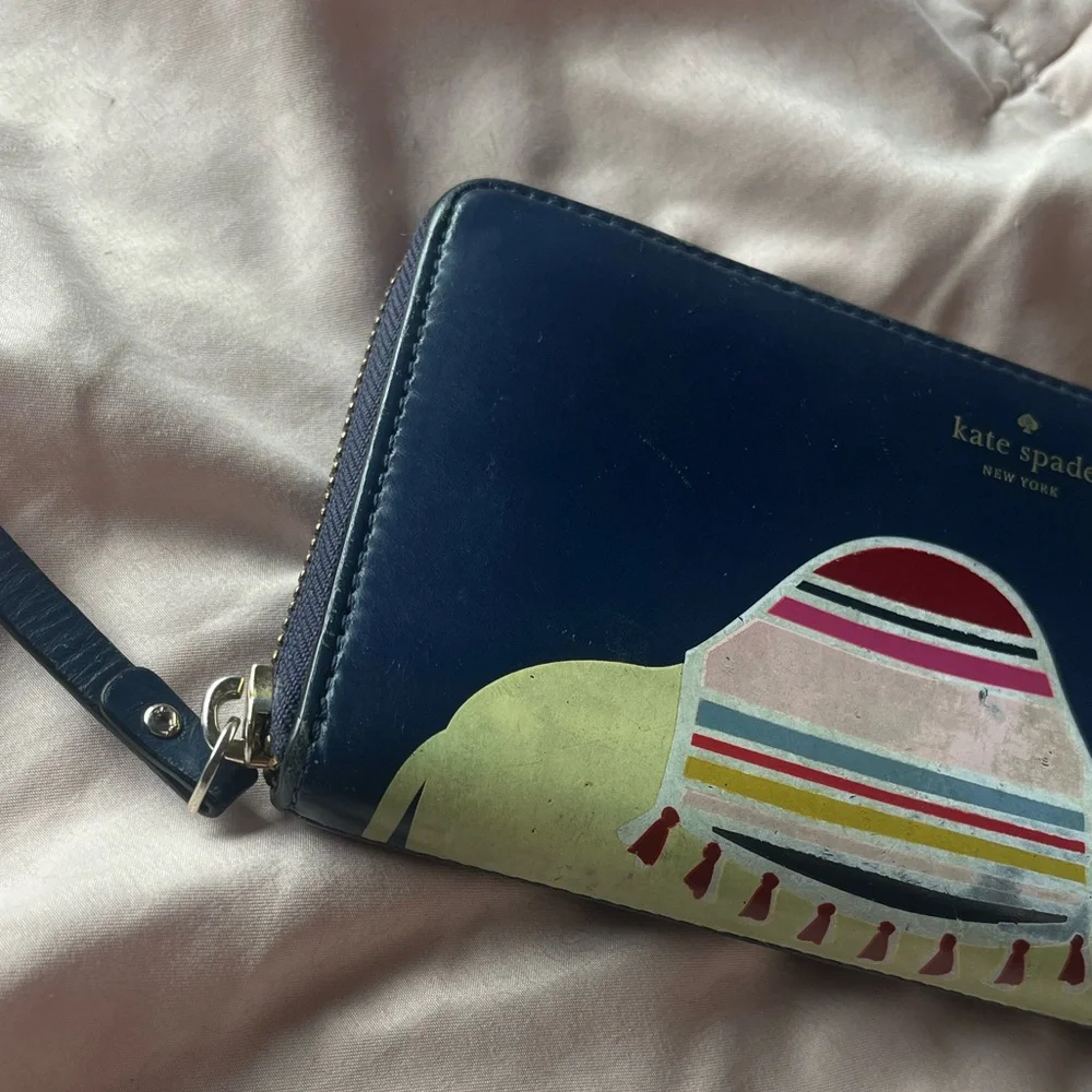 Kate Spade winking Camel Novelty WEAR Navy Zippy Wallet pre loved
